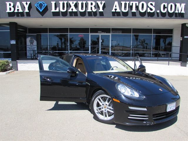 2015 Porsche Panamera 4