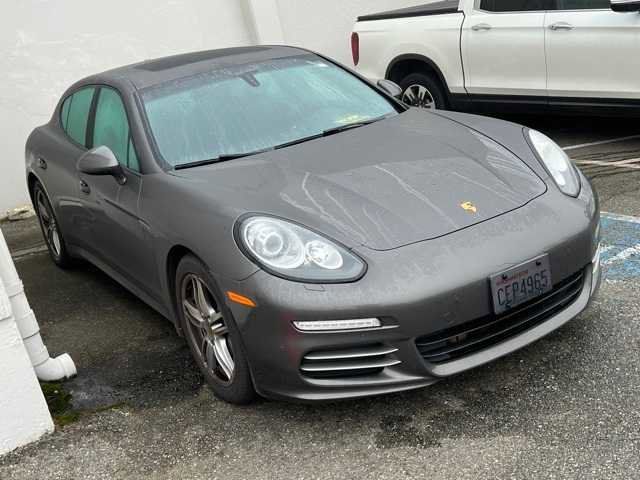 2015 Porsche Panamera 4