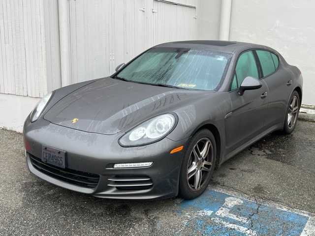 2015 Porsche Panamera 4