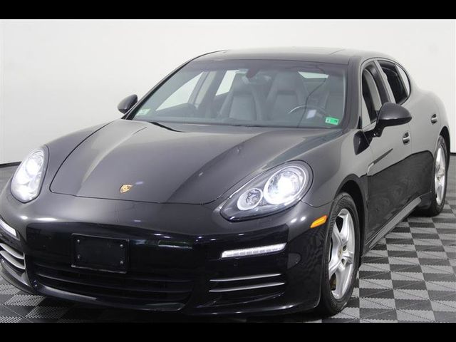 2015 Porsche Panamera 