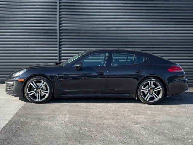 2015 Porsche Panamera 