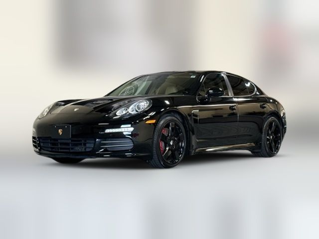2015 Porsche Panamera 4
