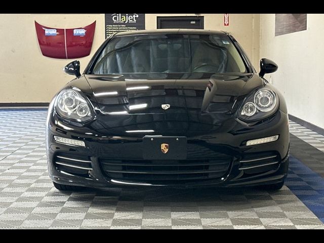2015 Porsche Panamera 4