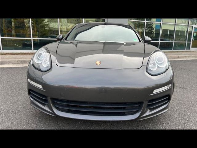 2015 Porsche Panamera 
