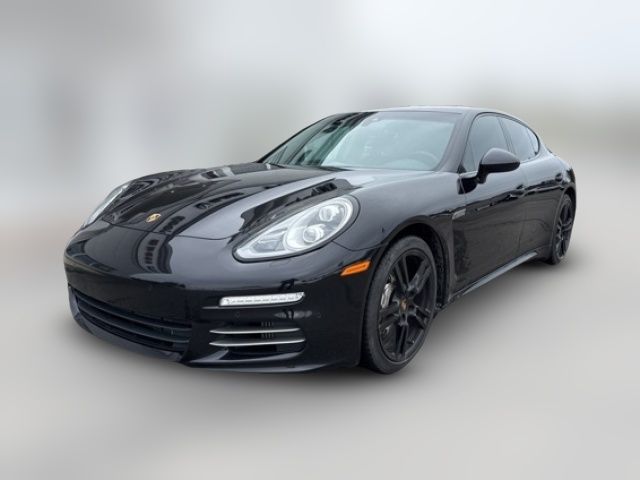 2015 Porsche Panamera 