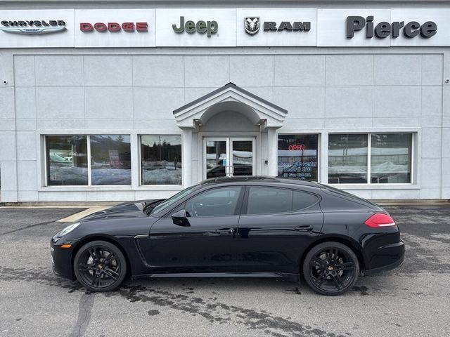 2015 Porsche Panamera 