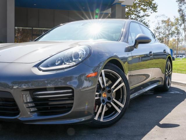 2015 Porsche Panamera GTS