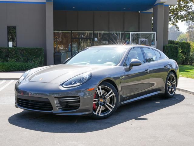 2015 Porsche Panamera GTS