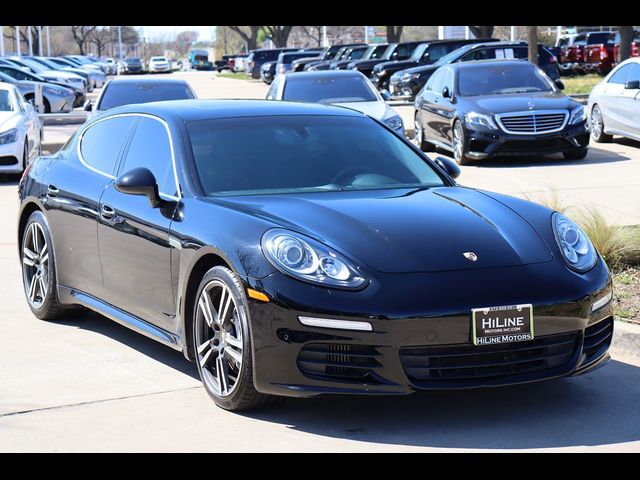 2015 Porsche Panamera S