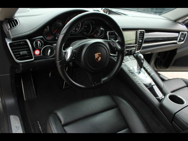 2015 Porsche Panamera 4