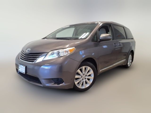 2015 Toyota Sienna LE