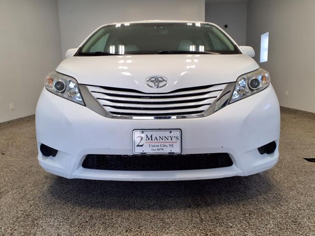 2015 Toyota Sienna LE