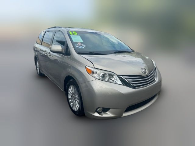 2015 Toyota Sienna 