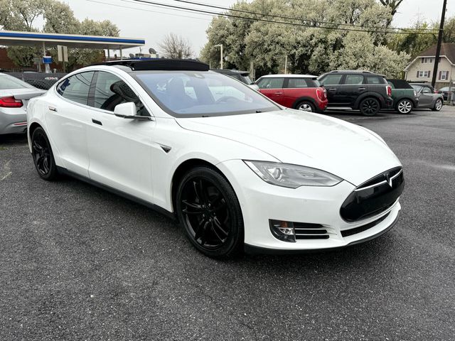 2015 Tesla Model S 90D
