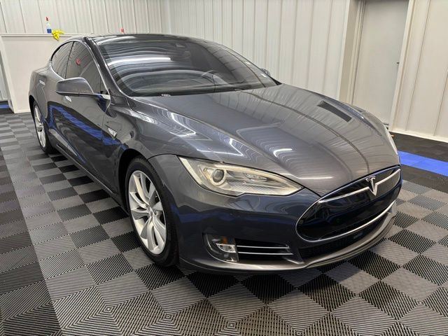 2015 Tesla Model S 70D