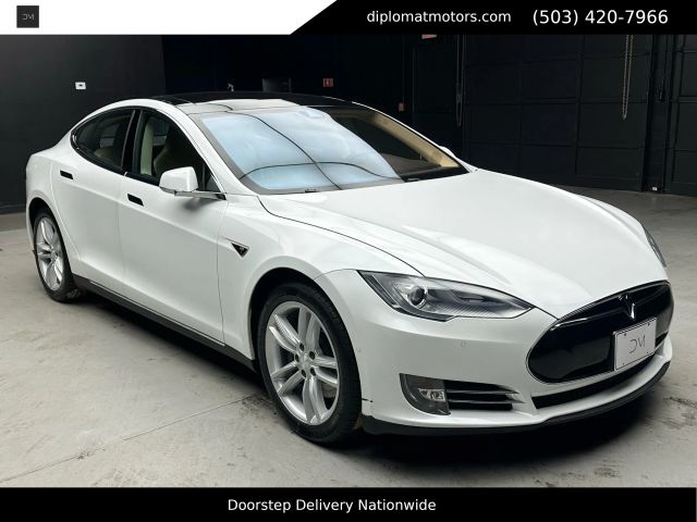 2015 Tesla Model S 85