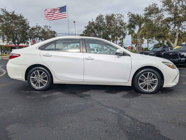 2015 Toyota Camry SE