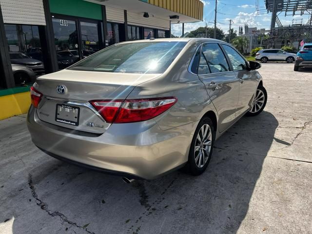 2015 Toyota Camry Hybrid LE