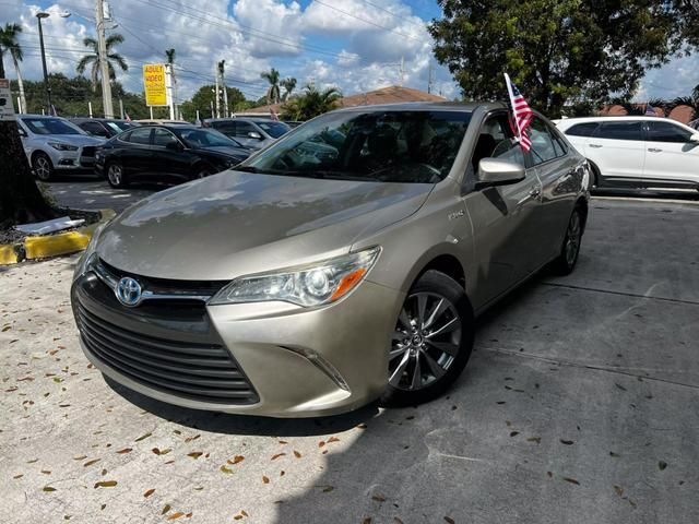 2015 Toyota Camry Hybrid LE