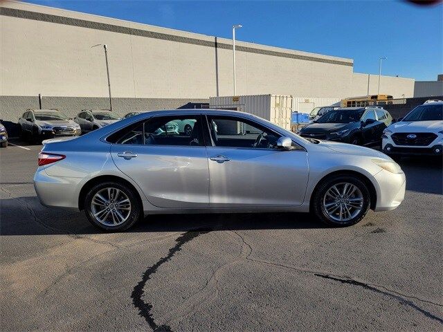 2015 Toyota Camry SE