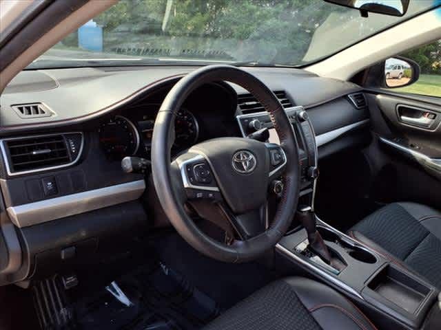 2015 Toyota Camry SE