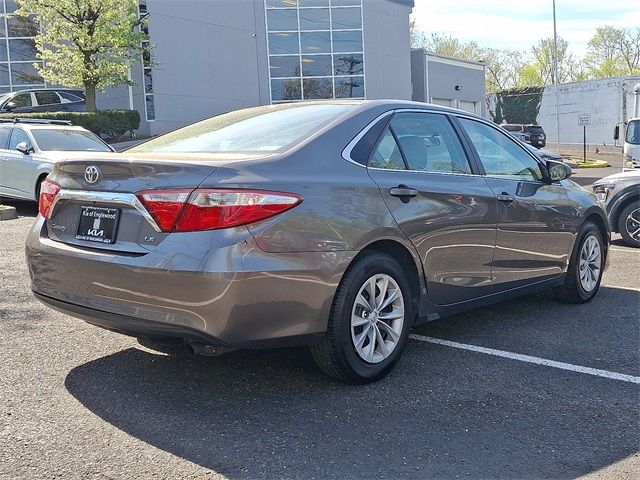 2015 Toyota Camry SE