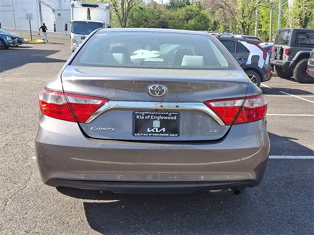 2015 Toyota Camry SE