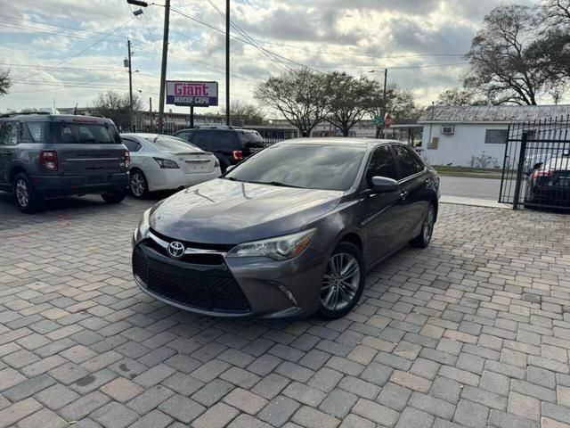 2015 Toyota Camry SE