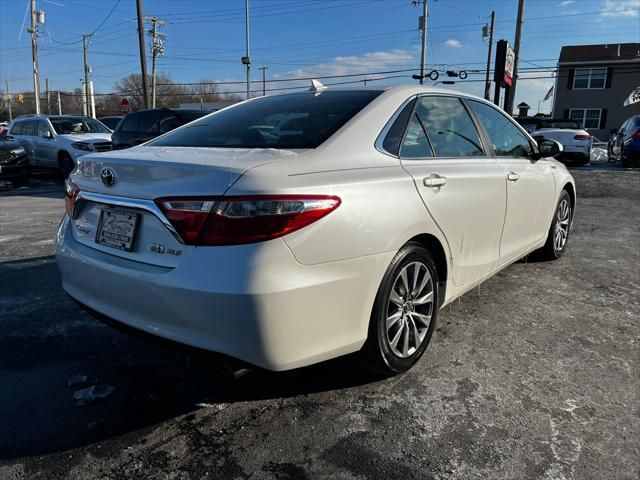 2015 Toyota Camry Hybrid SE