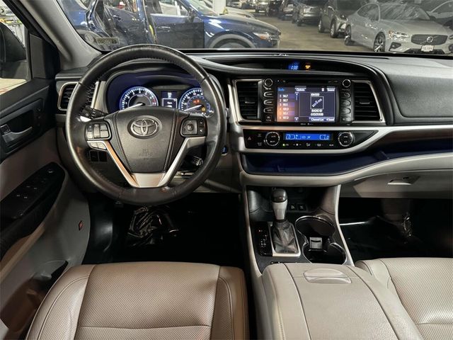 2015 Toyota Highlander 