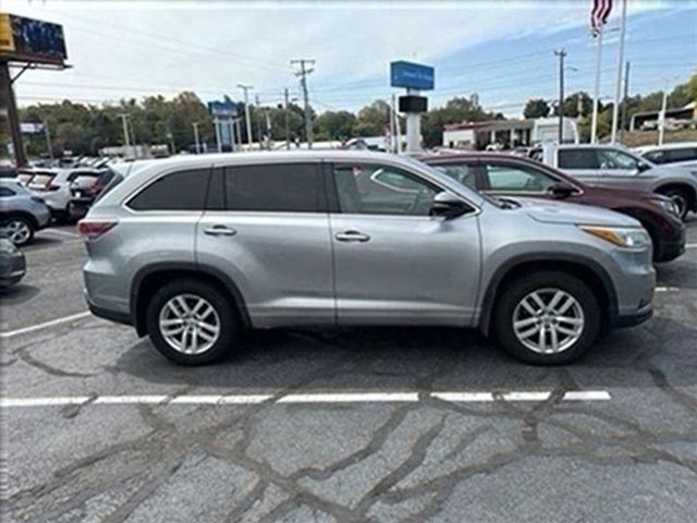 2015 Toyota Highlander LE