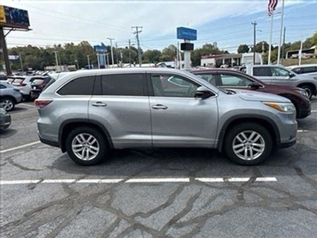 2015 Toyota Highlander LE