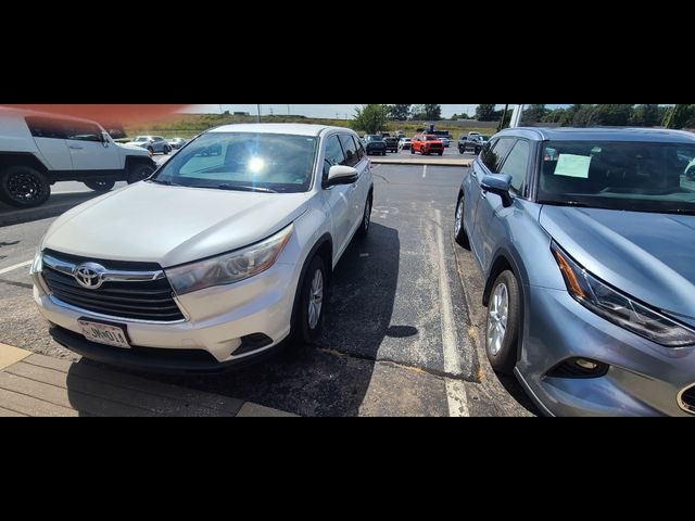 2015 Toyota Highlander LE