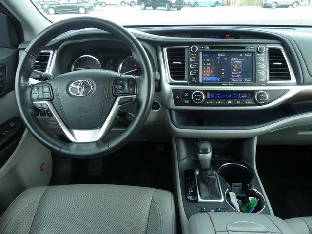 2015 Toyota Highlander Limited Platinum