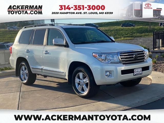 2015 Toyota Land Cruiser Base