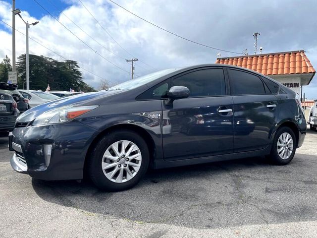 2015 Toyota Prius Plug-in Hybrid 