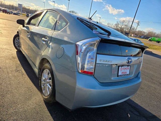 2015 Toyota Prius Plug-in Base