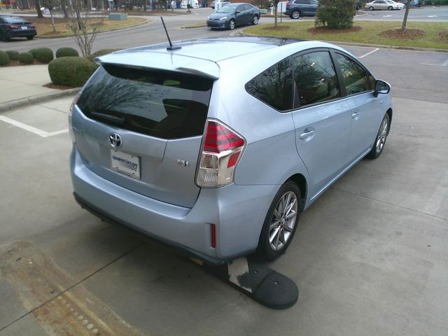 2015 Toyota Prius v Five