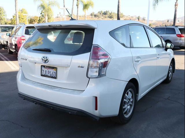 2015 Toyota Prius v Four