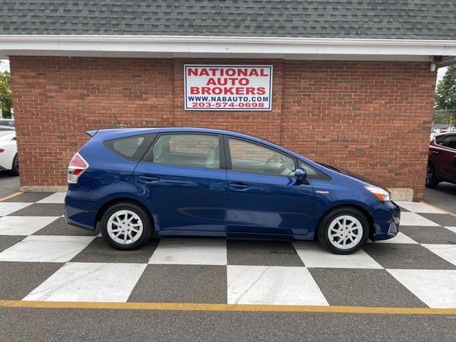 2015 Toyota Prius v Four