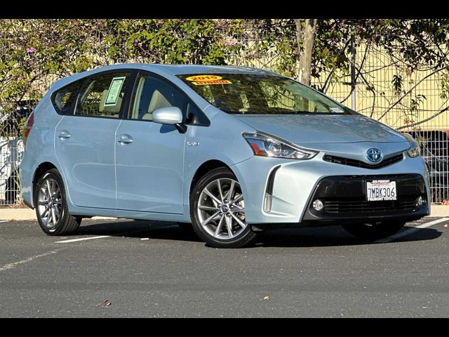 2015 Toyota Prius v Five