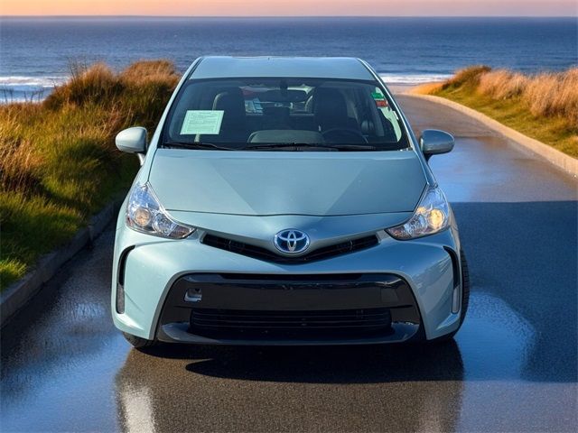 2015 Toyota Prius v Five