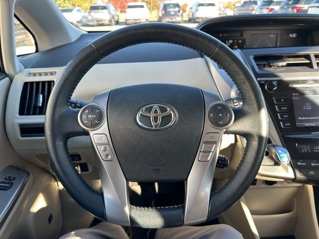 2015 Toyota Prius v Five