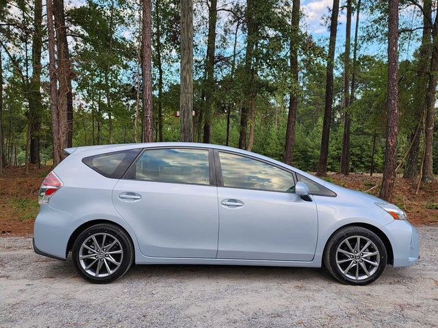 2015 Toyota Prius v Five