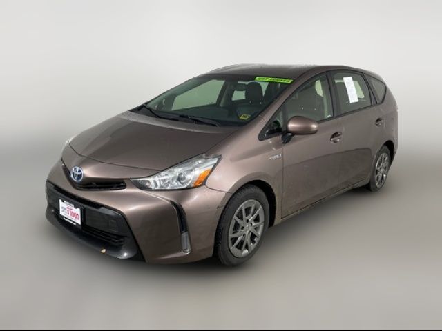 2015 Toyota Prius v Five