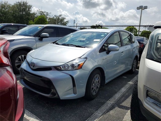 2015 Toyota Prius v Five