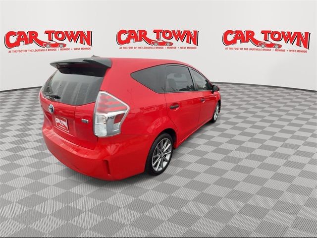 2015 Toyota Prius v Five