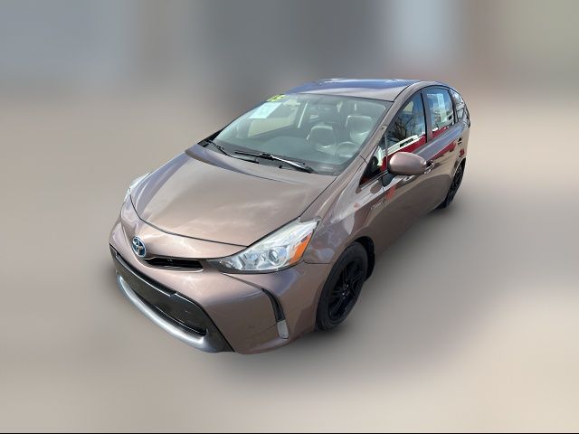 2015 Toyota Prius v Five