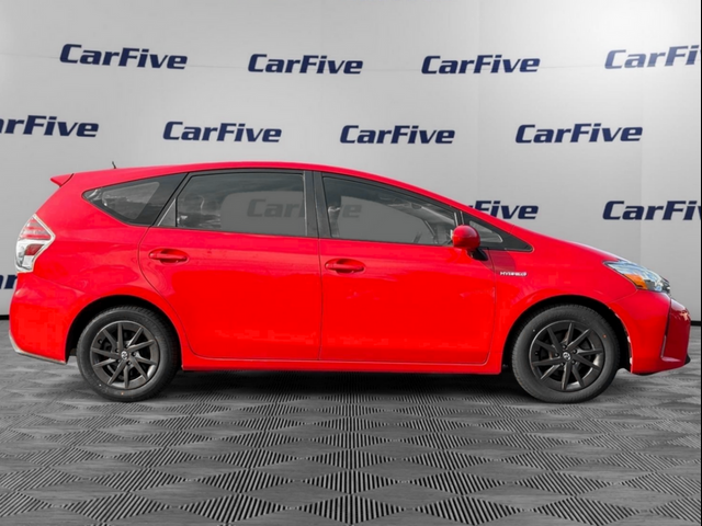 2015 Toyota Prius v Two