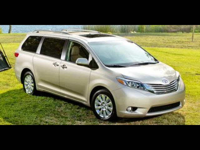 2015 Toyota Sienna LE